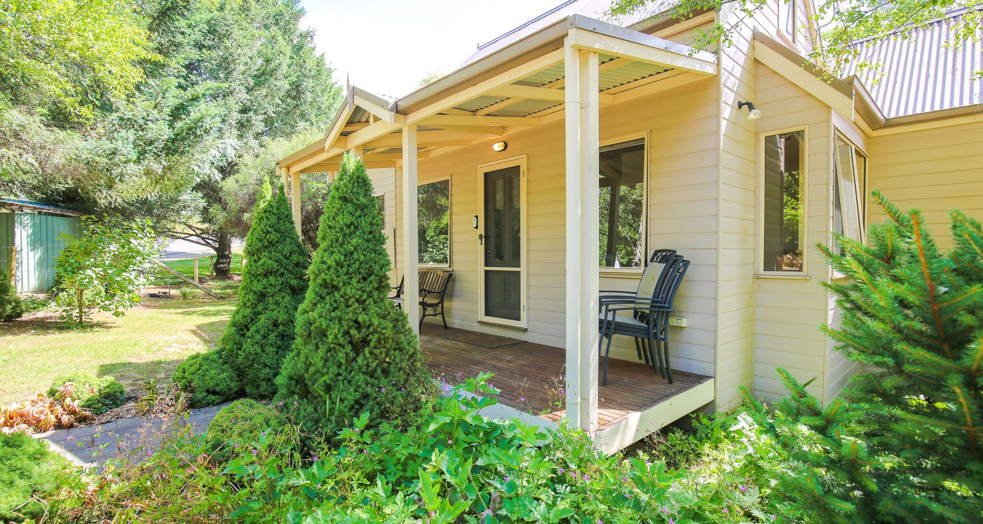 ALPINE ARNICA COTTAGE 1