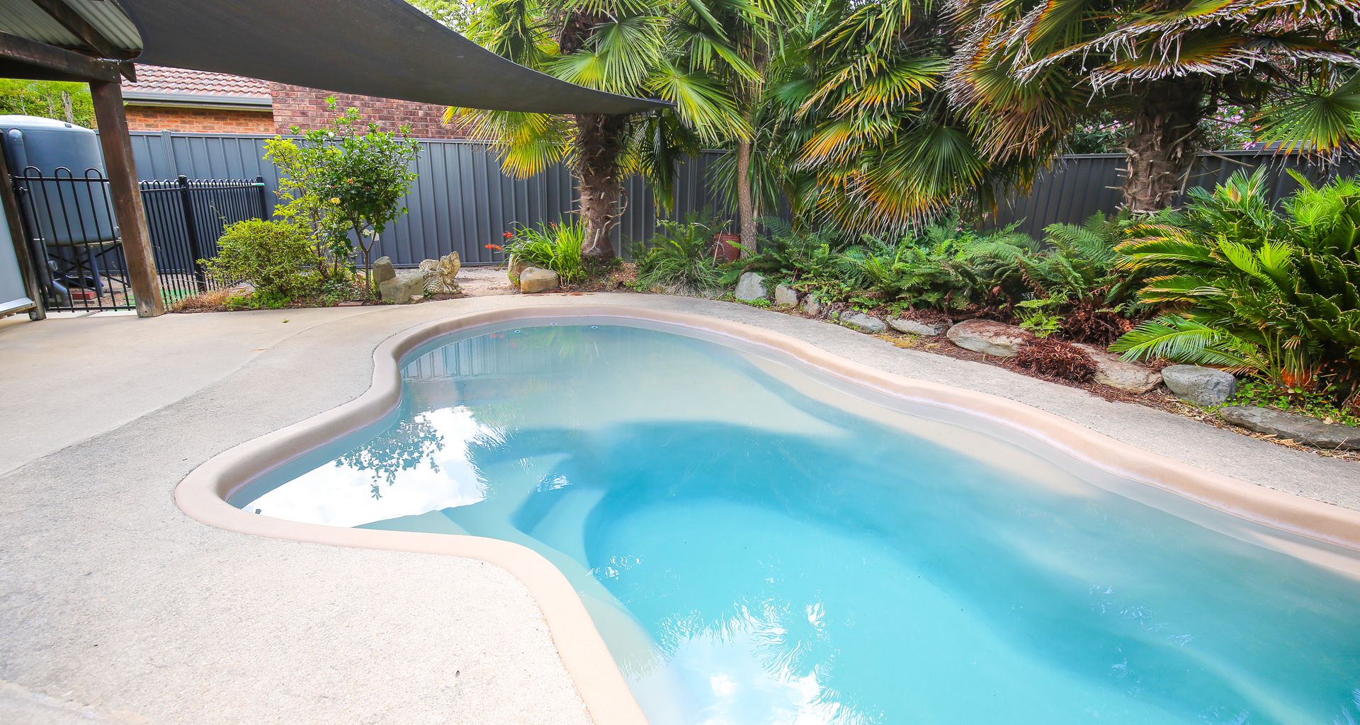 BATTENBERG AT BRIGHT