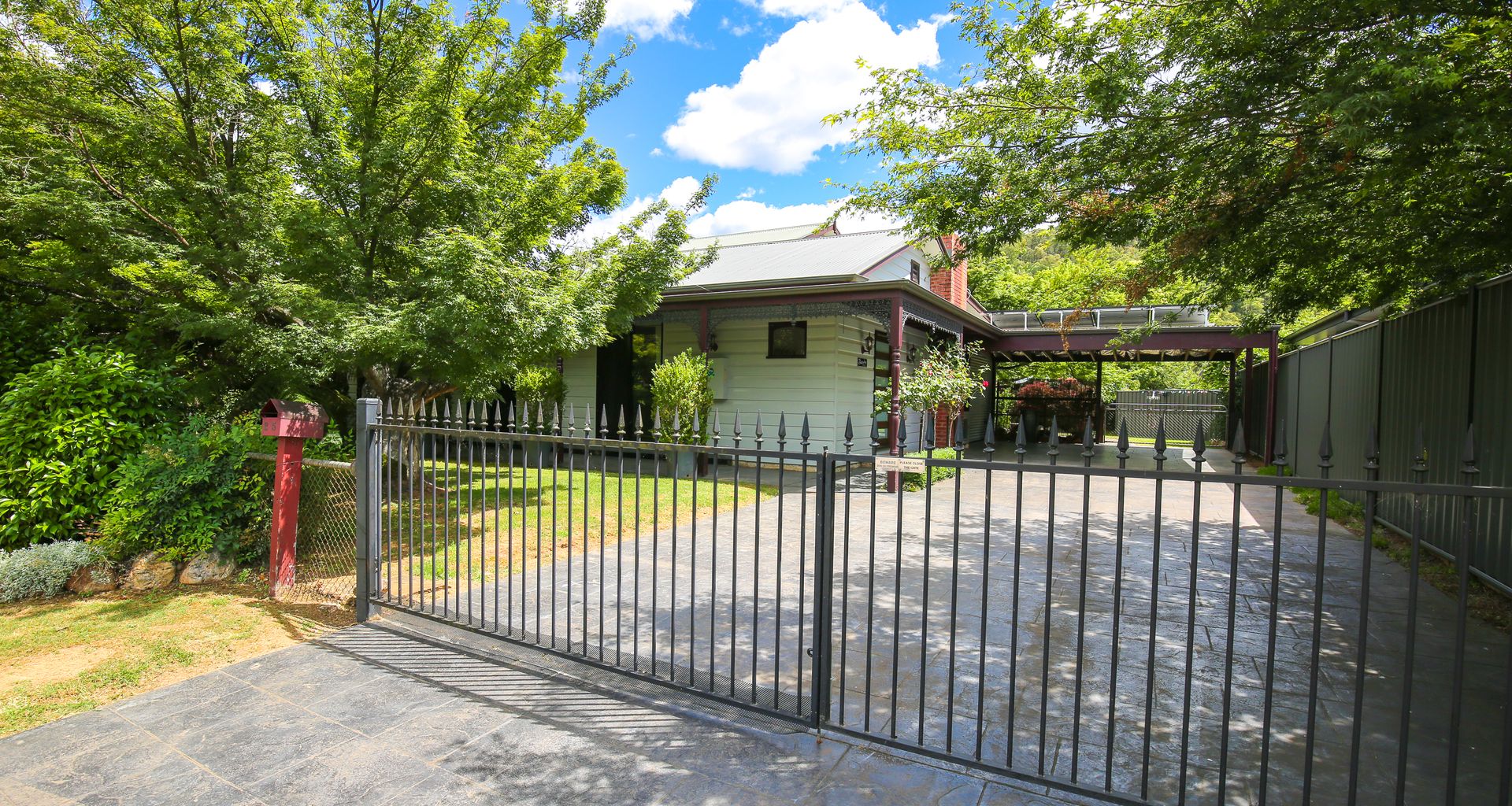 BATTENBERG AT BRIGHT