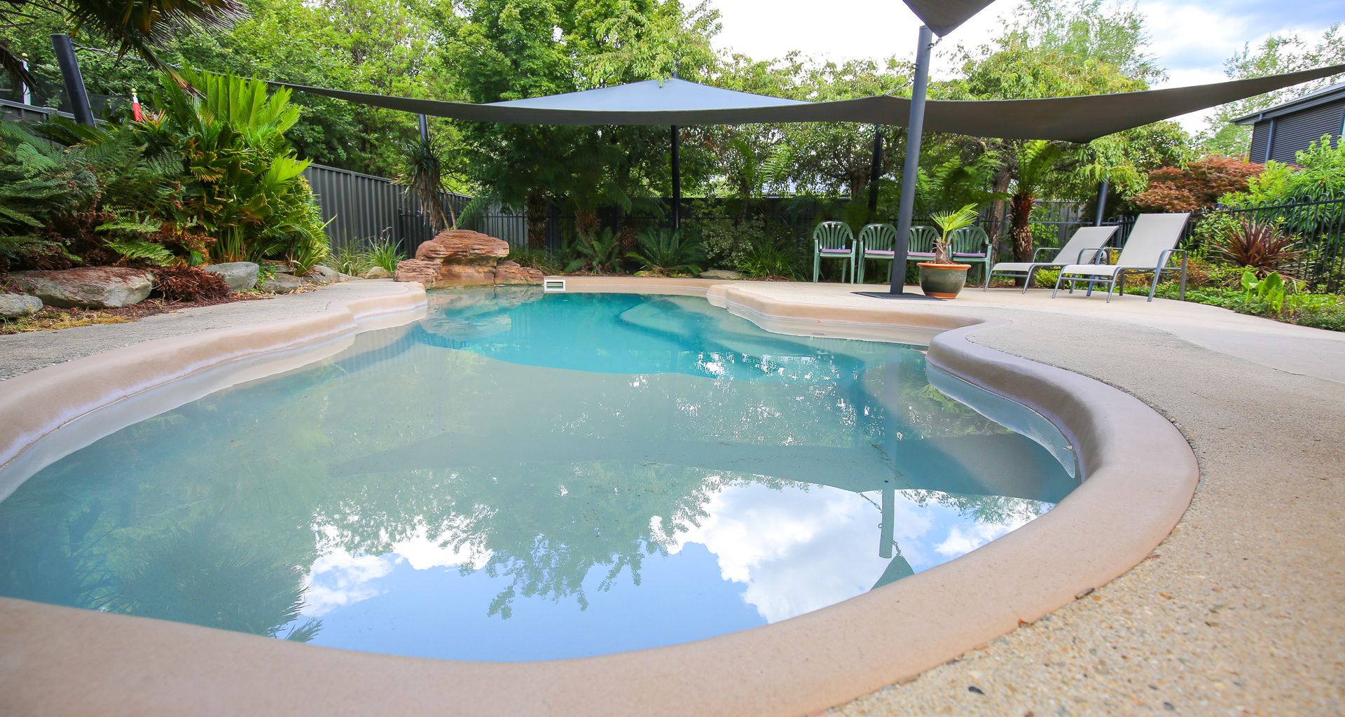 BATTENBERG AT BRIGHT