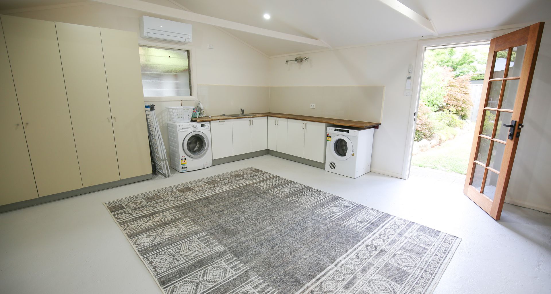 BATTENBERG AT BRIGHT