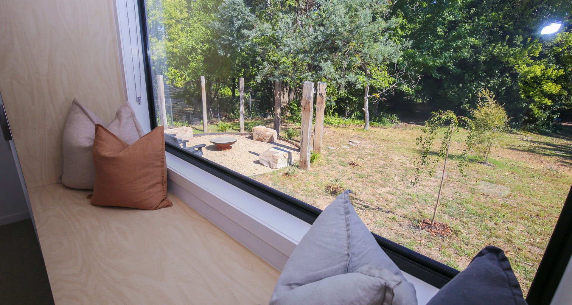 THE ROCKS – OLIVE RETREAT