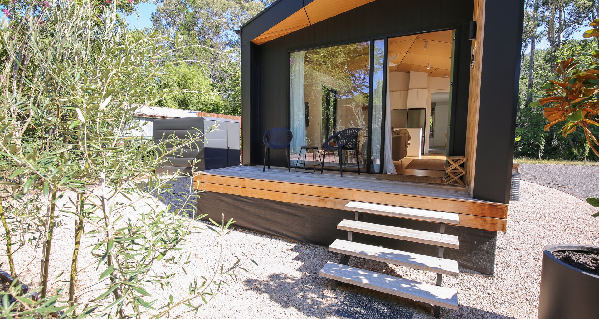 THE ROCKS – OLIVE RETREAT