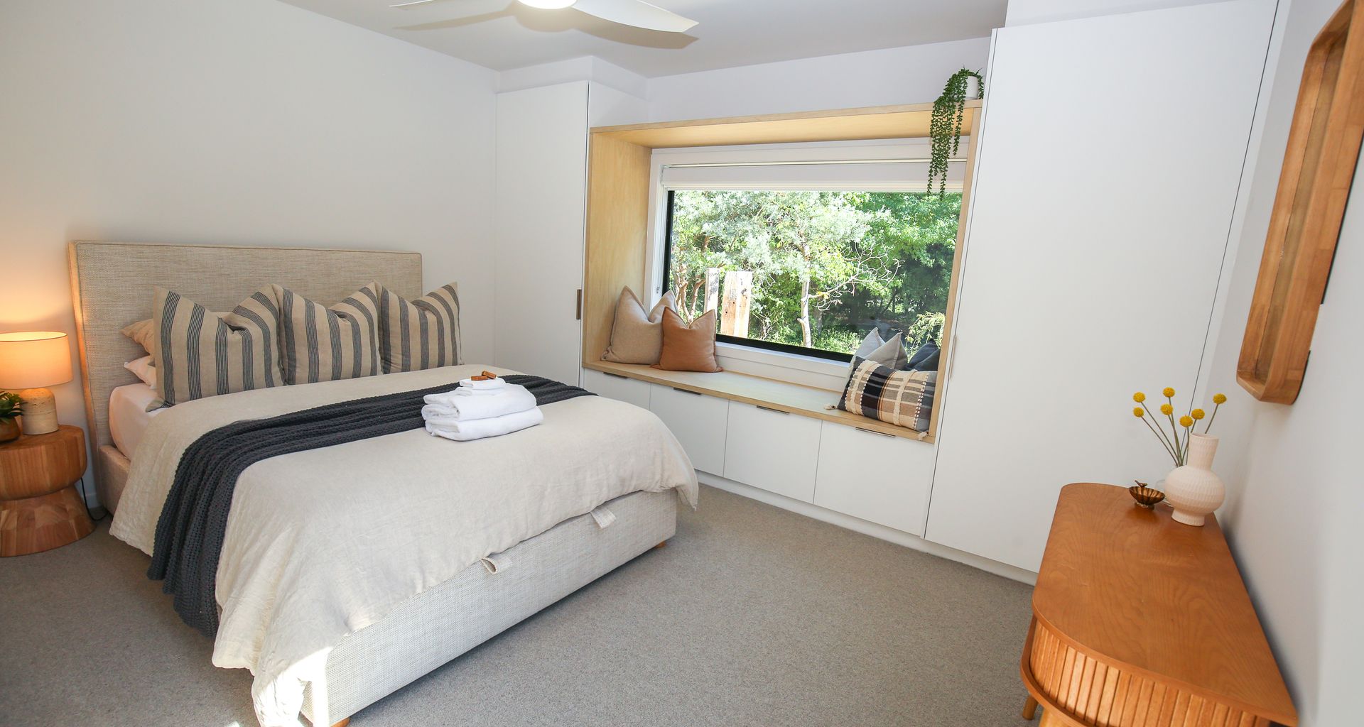 THE ROCKS – OLIVE RETREAT