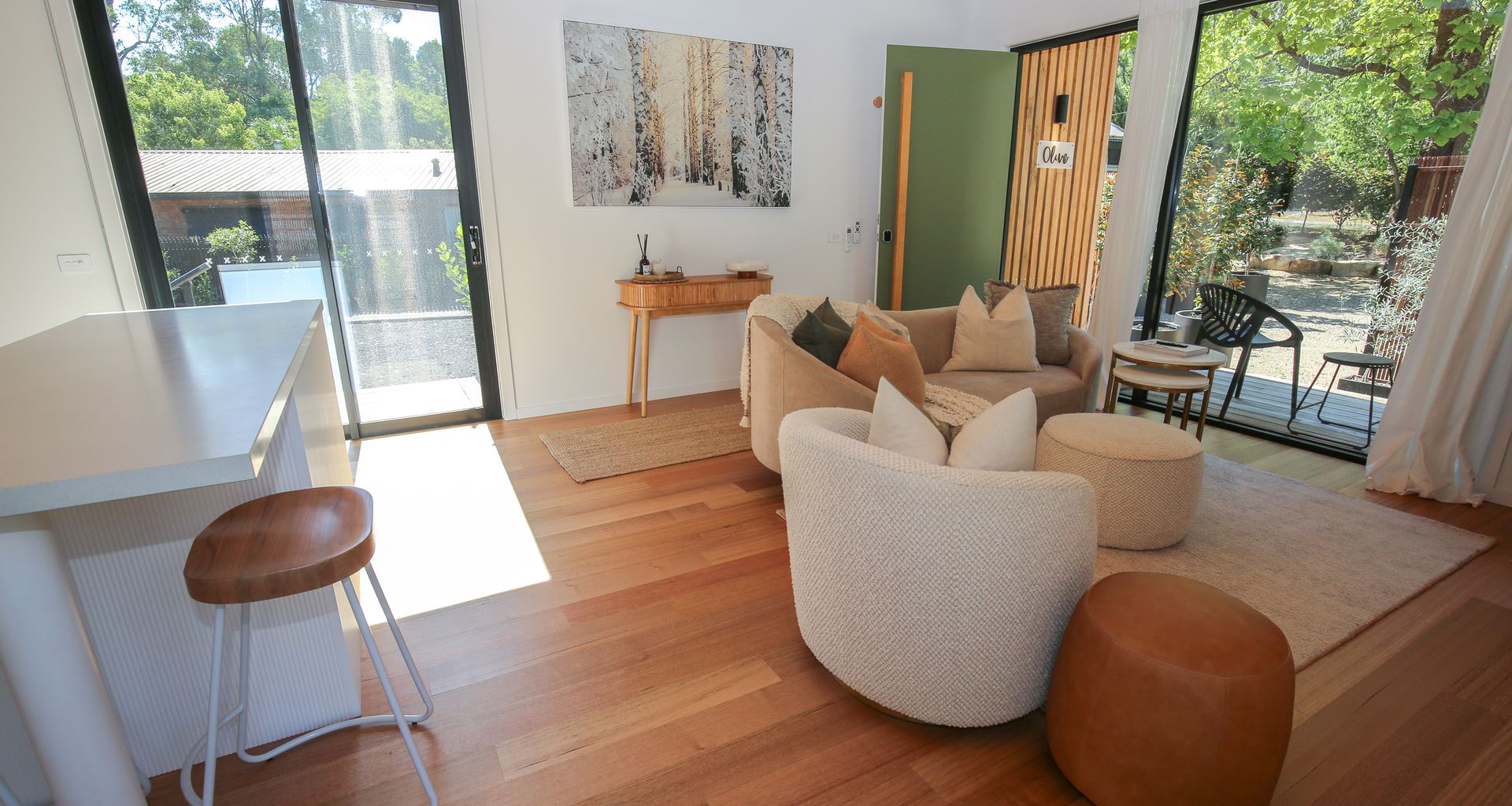 THE ROCKS – OLIVE RETREAT