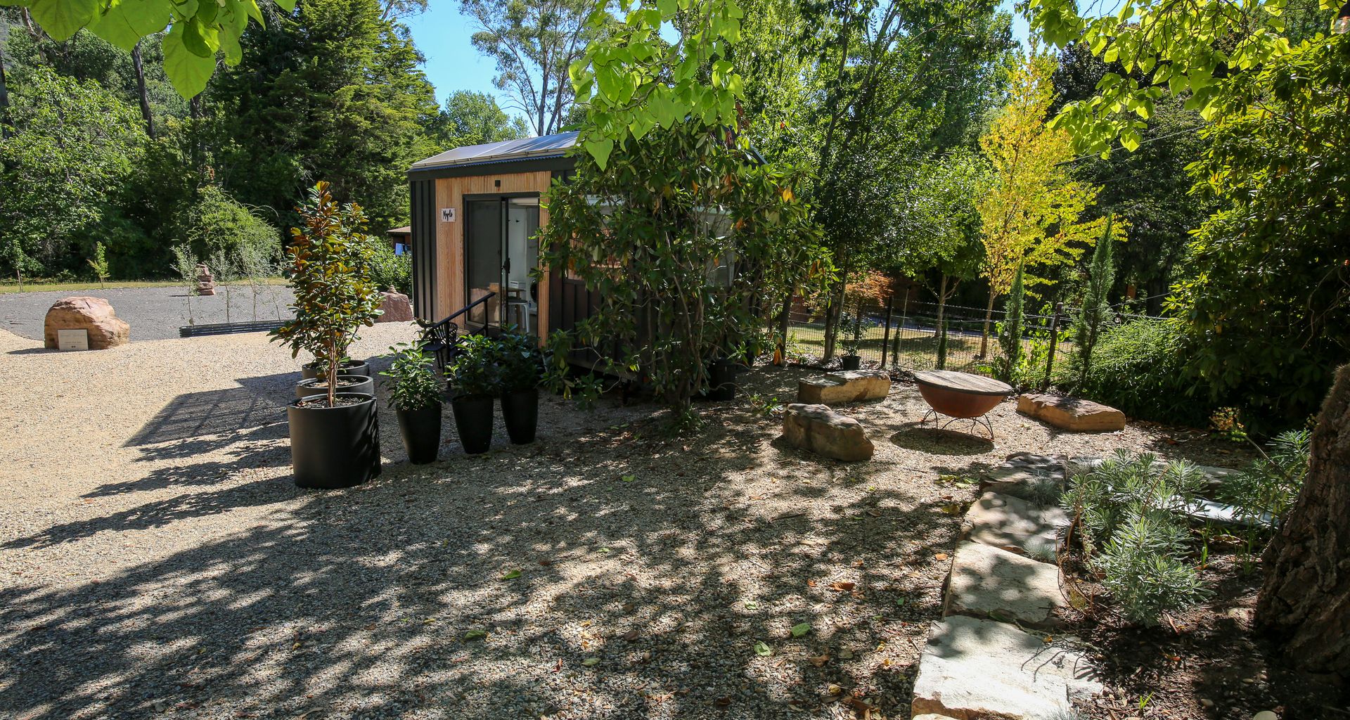 THE ROCKS – MAPLE TINY HOME