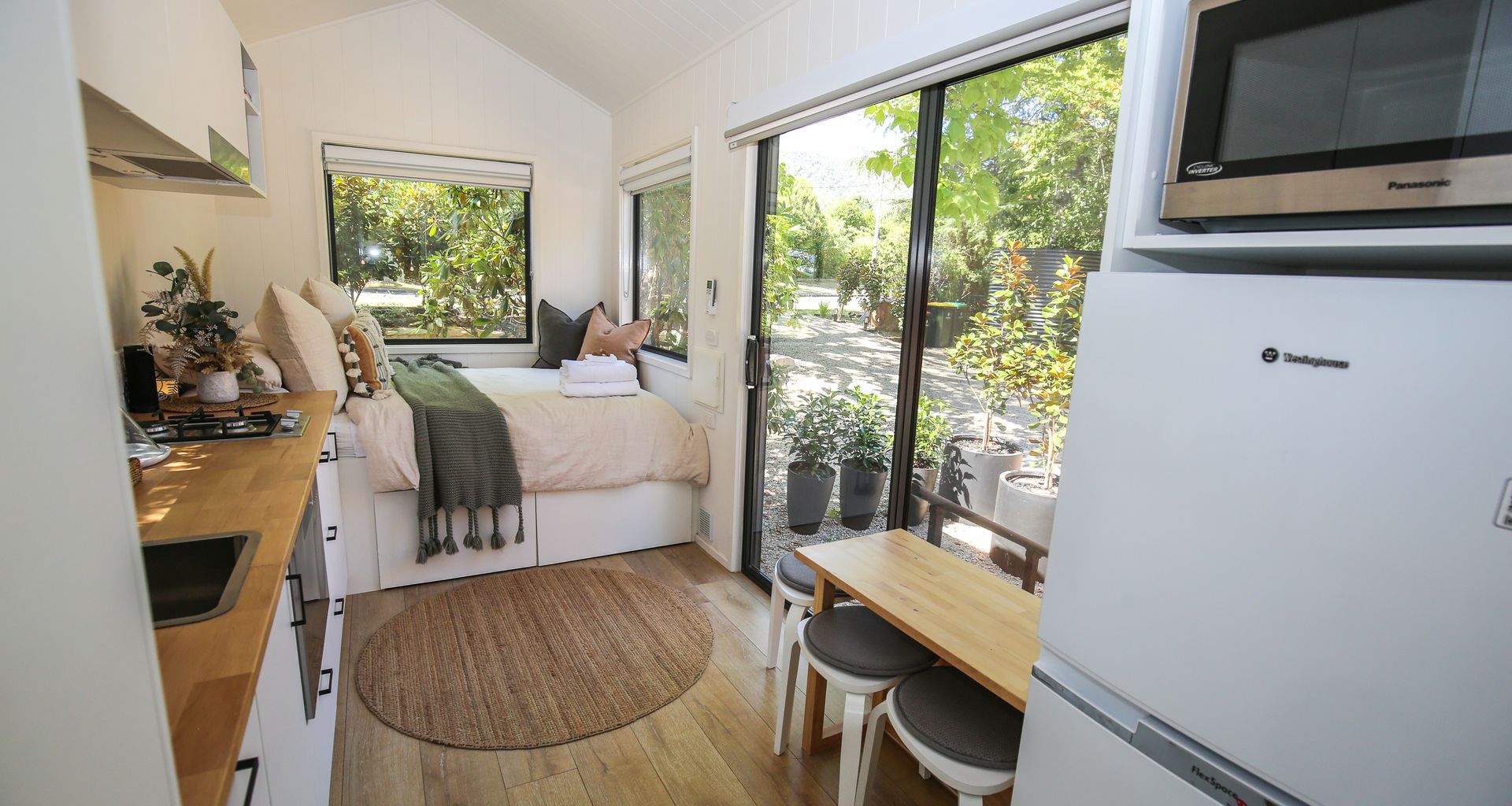 THE ROCKS – MAPLE TINY HOME