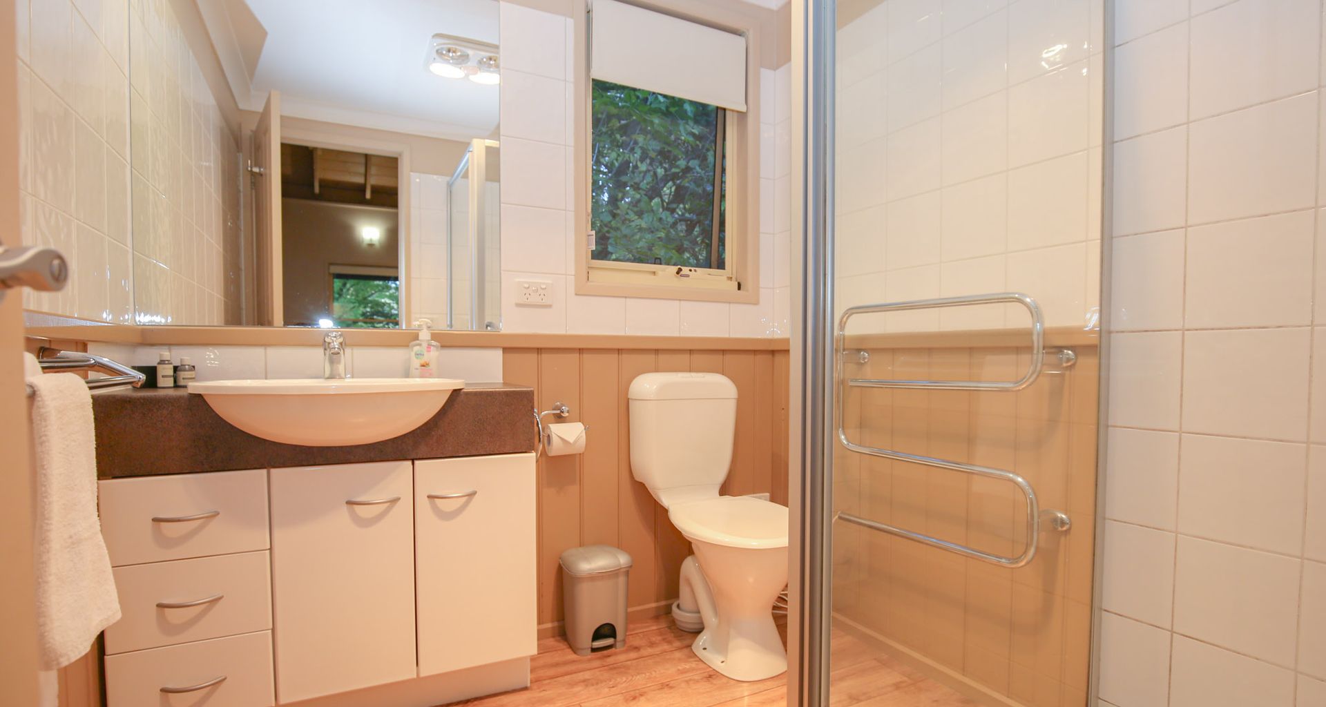 AUTUMN LEAF COTTAGE 2