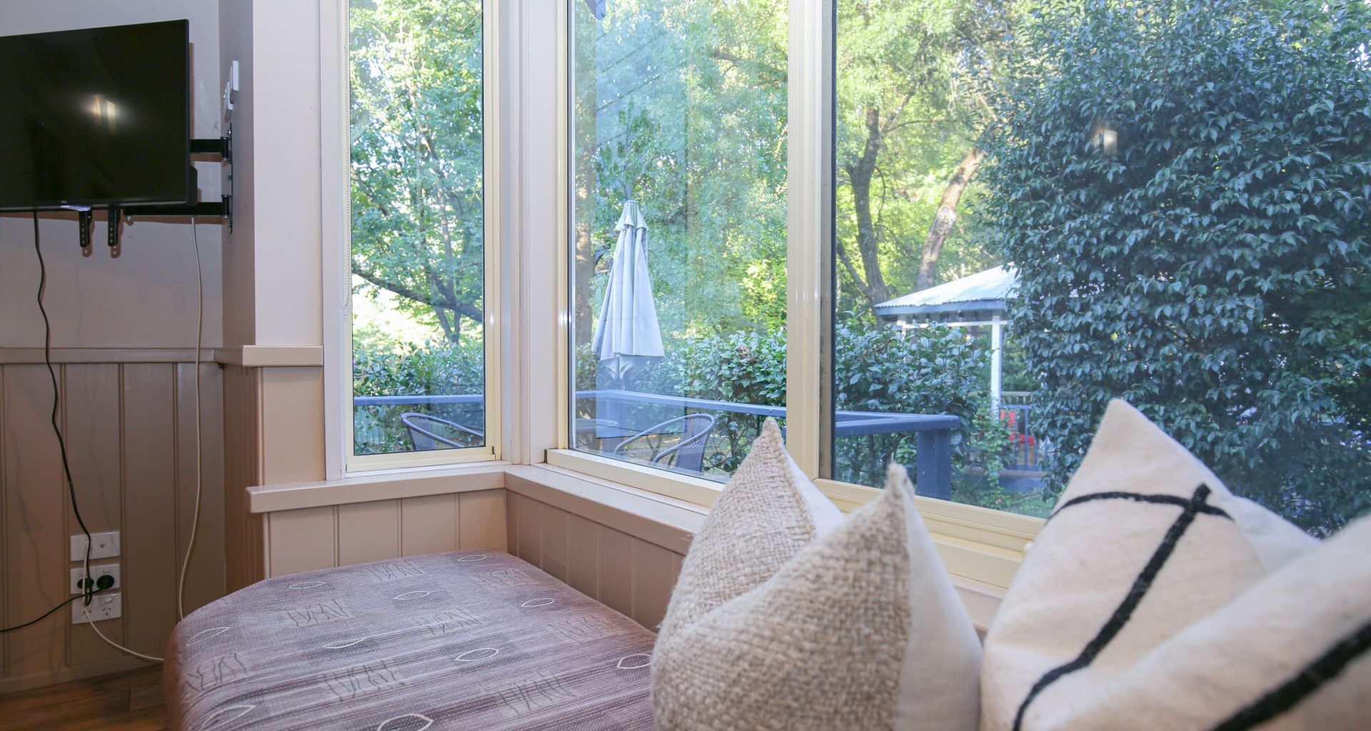 AUTUMN LEAF COTTAGE 2