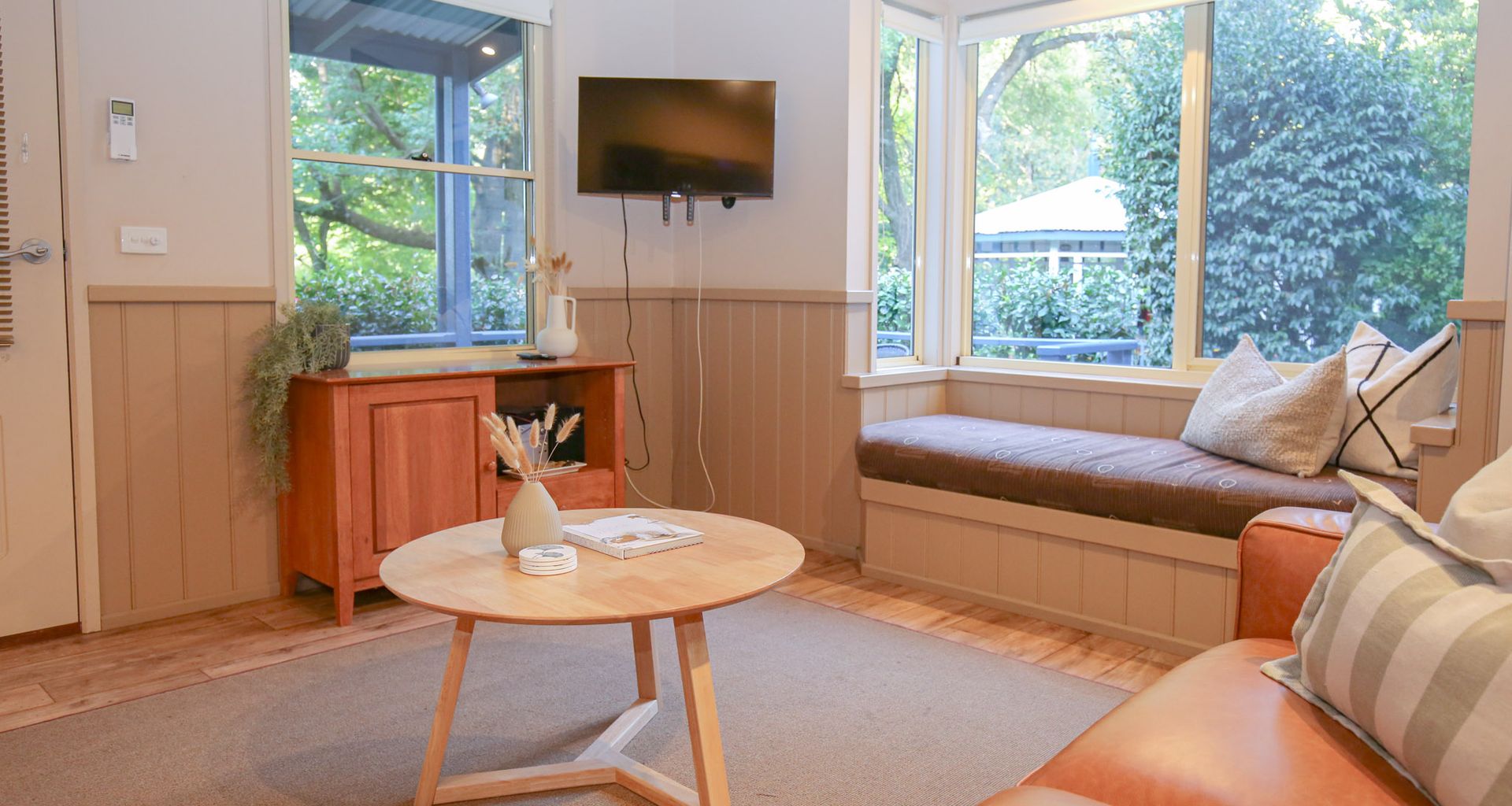 AUTUMN LEAF COTTAGE 2