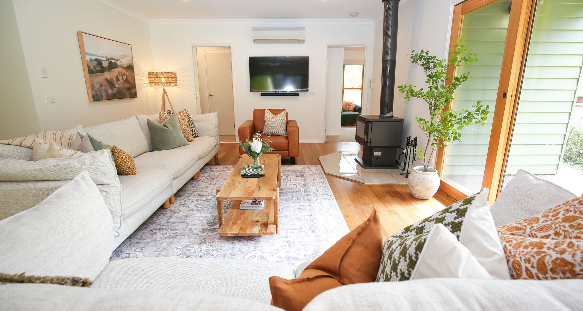 WANDI HIDEAWAY
