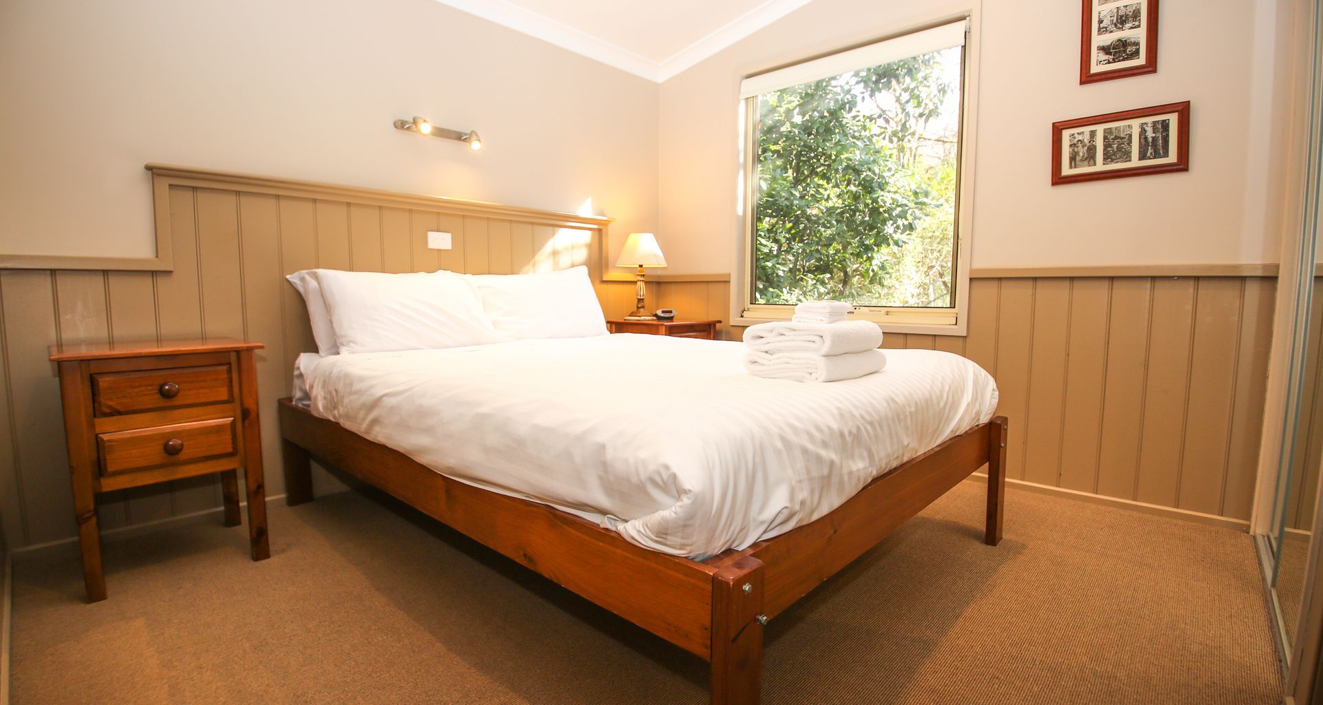 AUTUMN LEAF COTTAGE 1