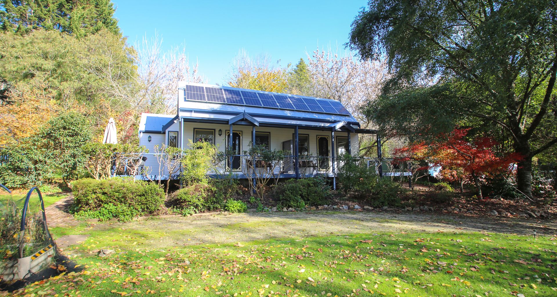 AUTUMN LEAF COTTAGE 1