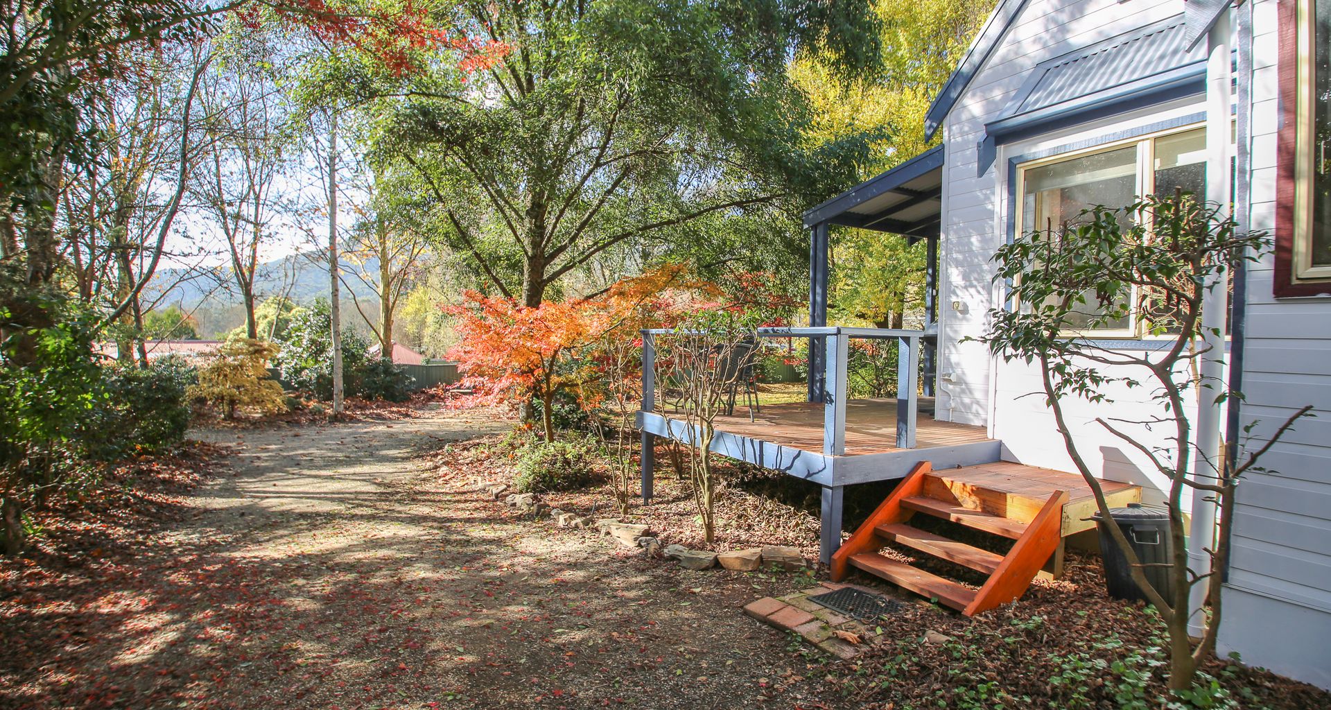 AUTUMN LEAF COTTAGE 1