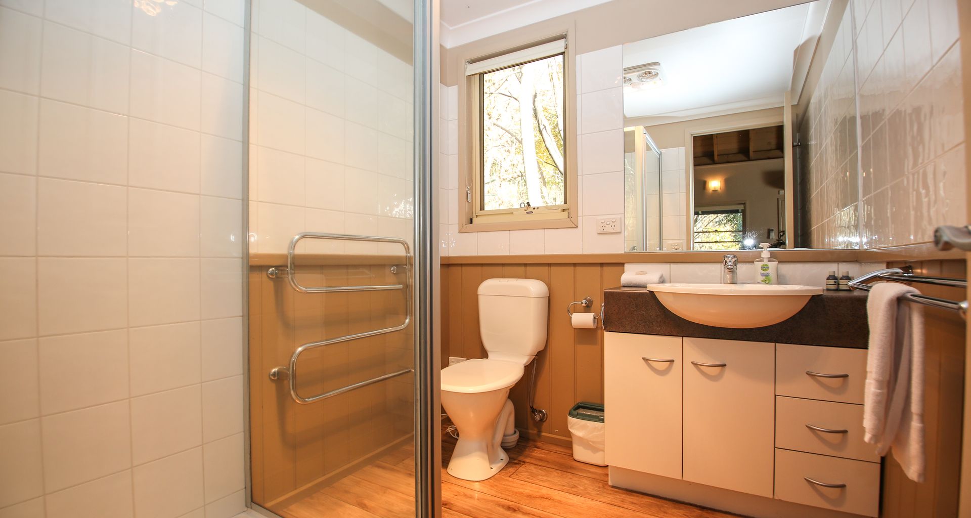 AUTUMN LEAF COTTAGE 1