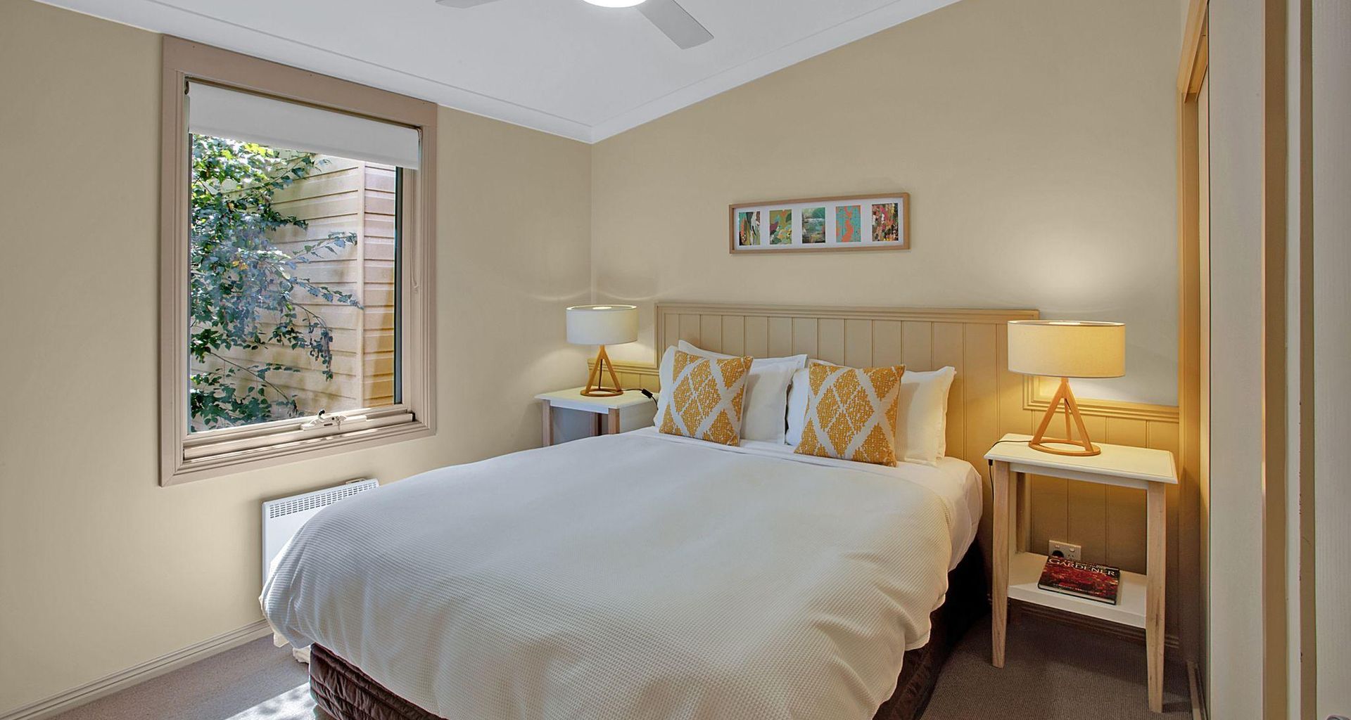 AUTUMN ABODE COTTAGES – ONE