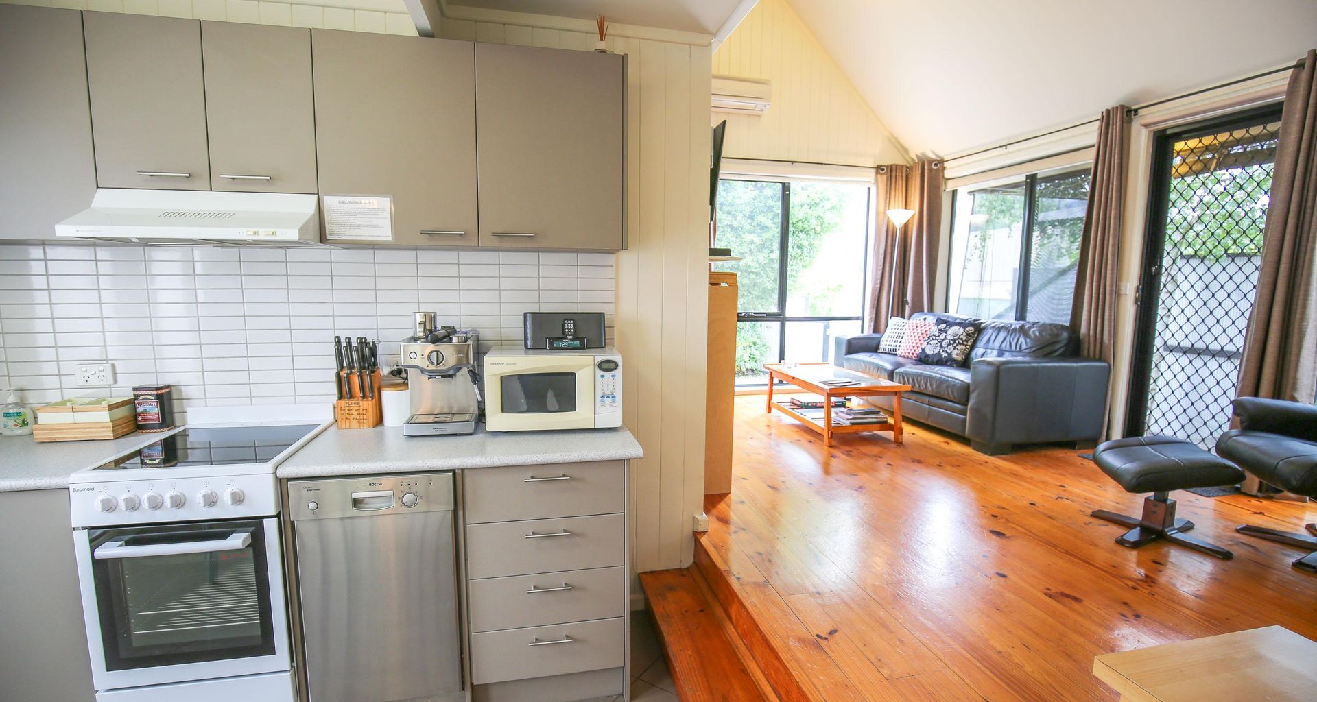 ALLAMBIE COTTAGES – VILLA 1