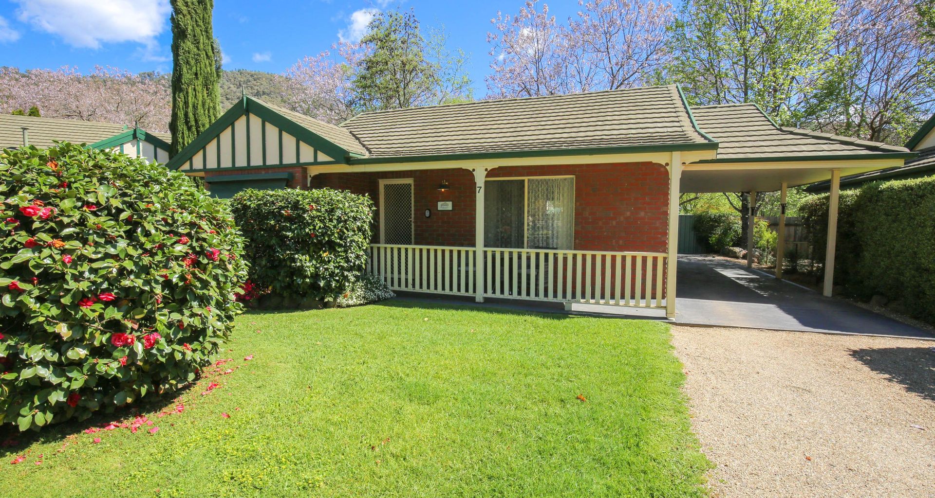 SILVER BIRCHES HOLIDAY VILLAGE – UNIT 7