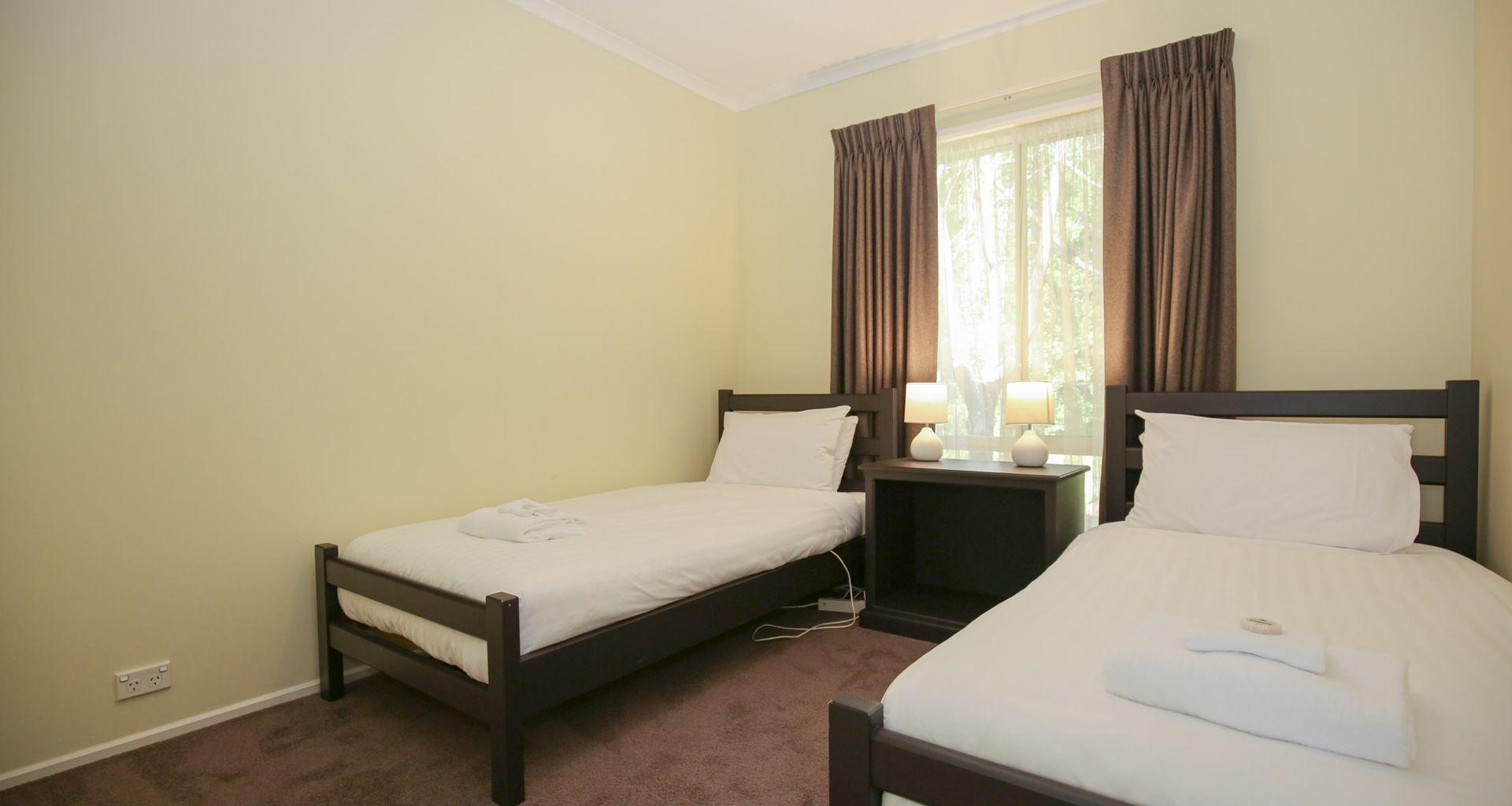 SILVER BIRCHES HOLIDAY VILLAGE – UNIT 10