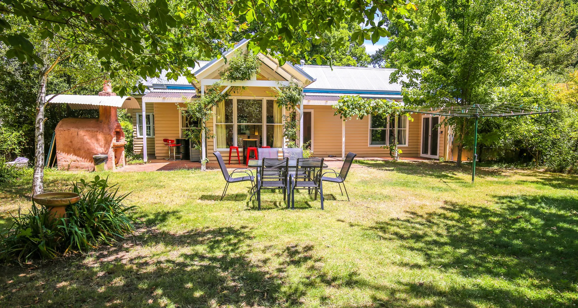 THE ORCHARD HOUSE