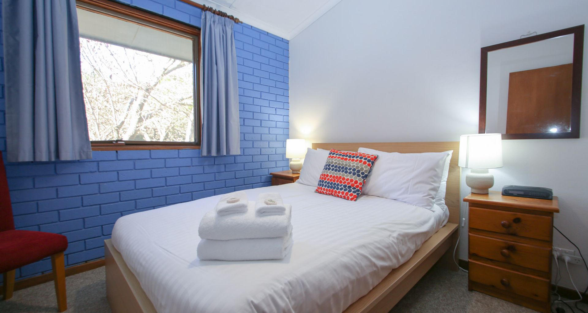 CEDAR HOLIDAY UNITS – APARTMENT 1