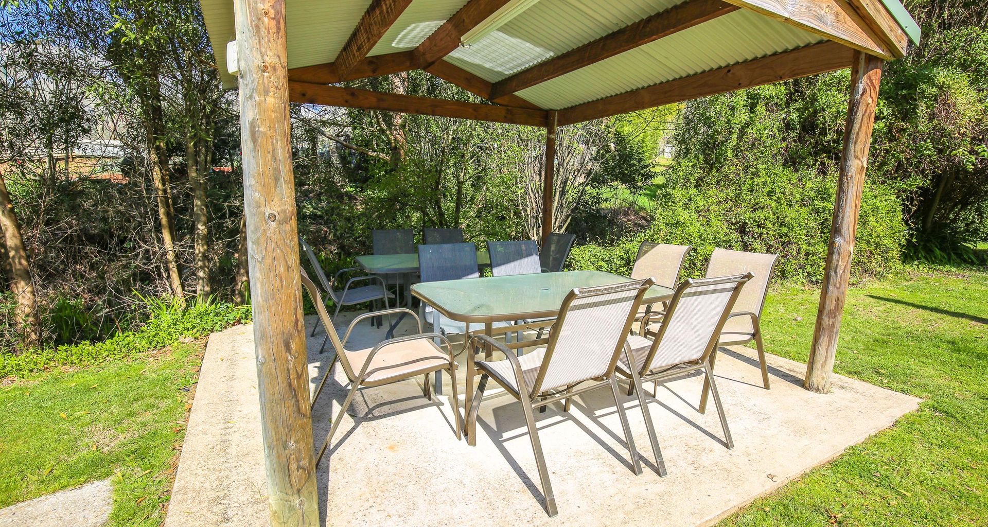 CEDAR HOLIDAY UNITS – APARTMENT 1