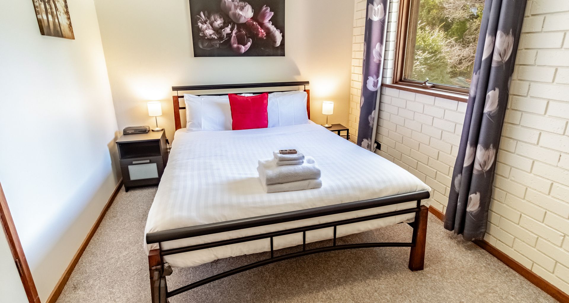 CEDAR HOLIDAY UNITS – APARTMENT 2