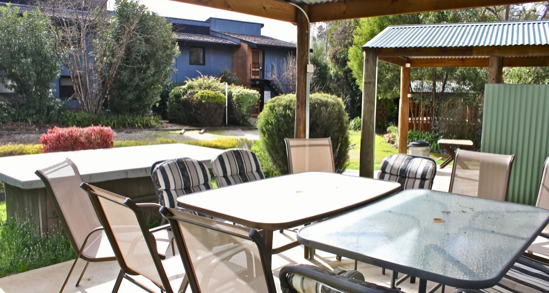 CEDAR HOLIDAY UNITS – APARTMENT 2