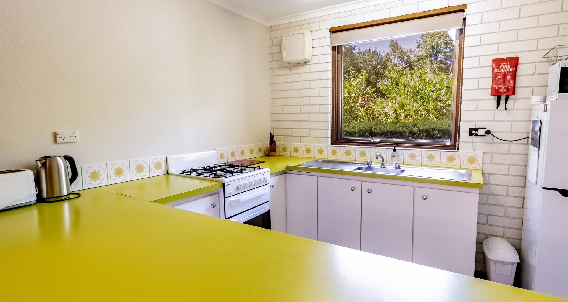 CEDAR HOLIDAY UNITS – APARTMENT 2