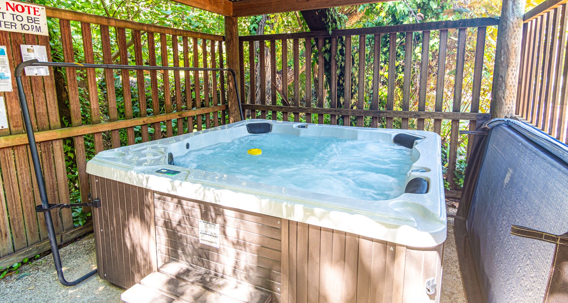 CEDAR HOLIDAY UNITS – APARTMENT 2