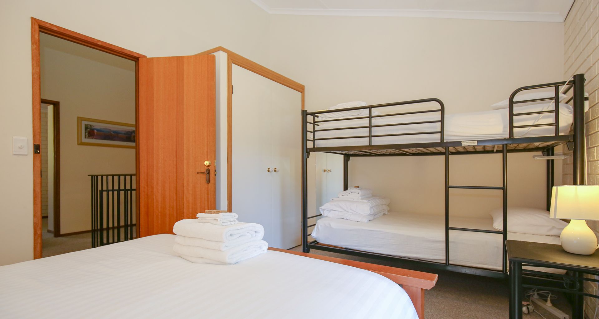 CEDAR HOLIDAY UNITS – APARTMENT 2