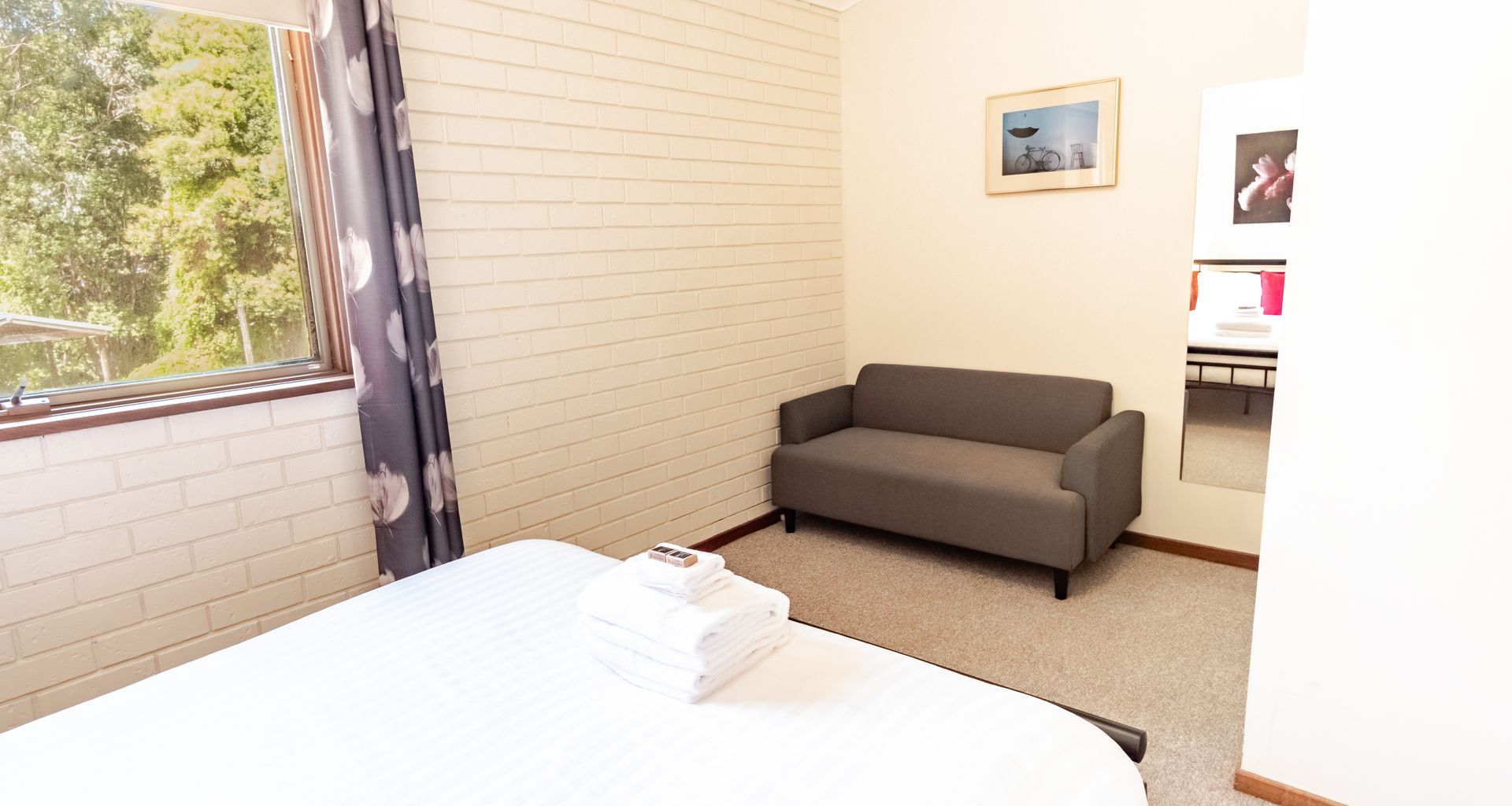 CEDAR HOLIDAY UNITS – APARTMENT 2