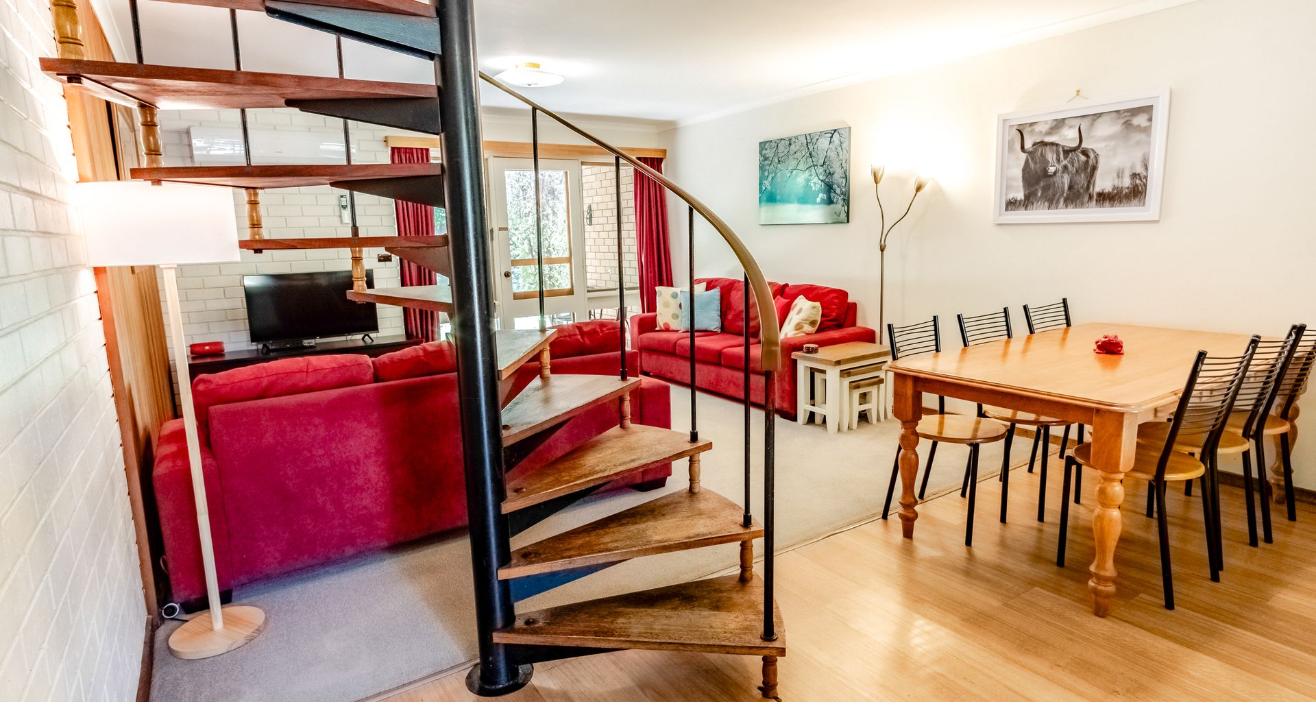 CEDAR HOLIDAY UNITS – APARTMENT 2