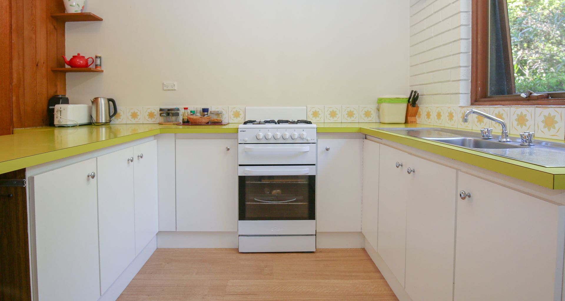 CEDAR HOLIDAY UNITS – APARTMENT 2