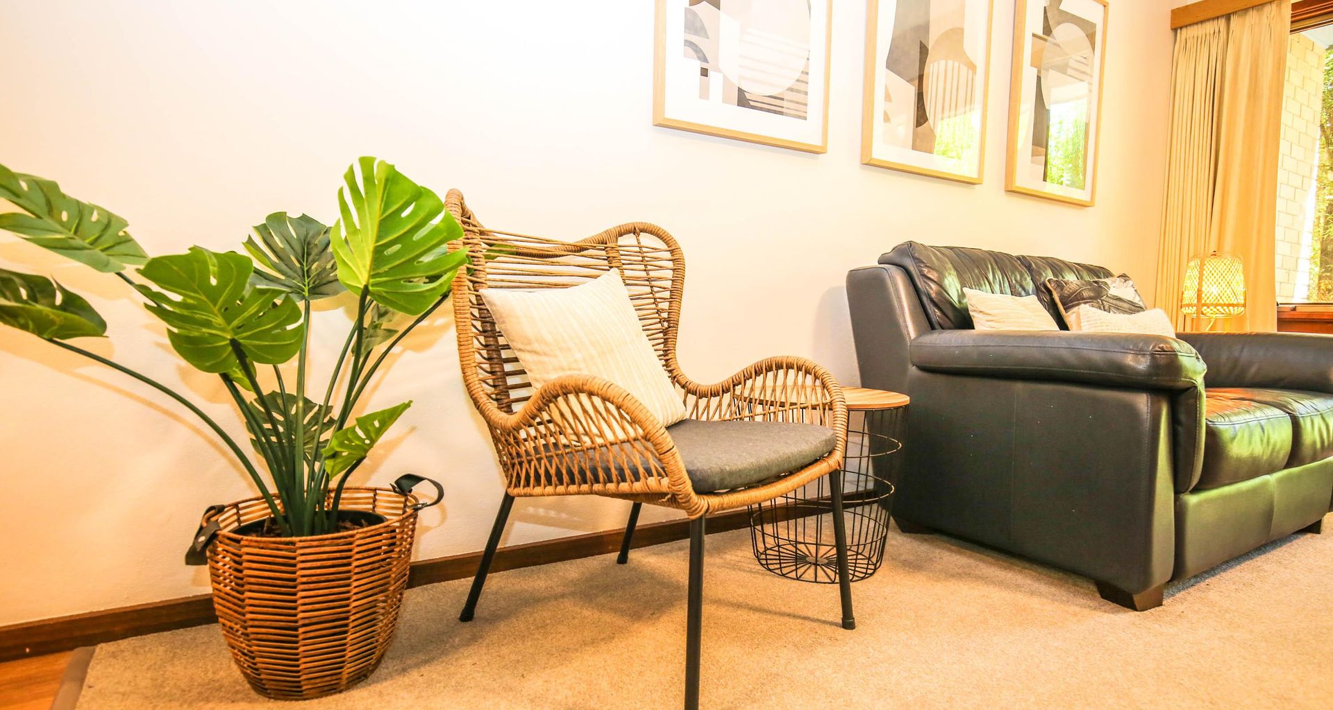 CEDAR HOLIDAY UNITS – APARTMENT 3