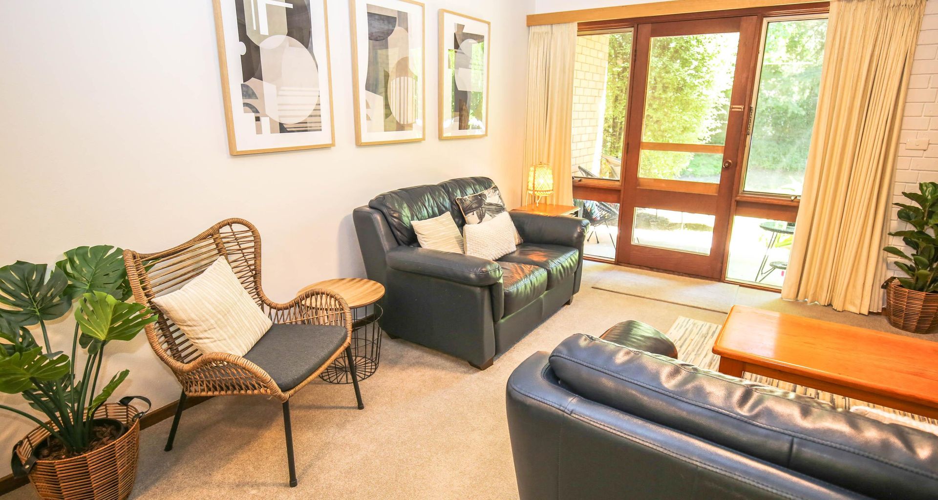 CEDAR HOLIDAY UNITS – APARTMENT 3