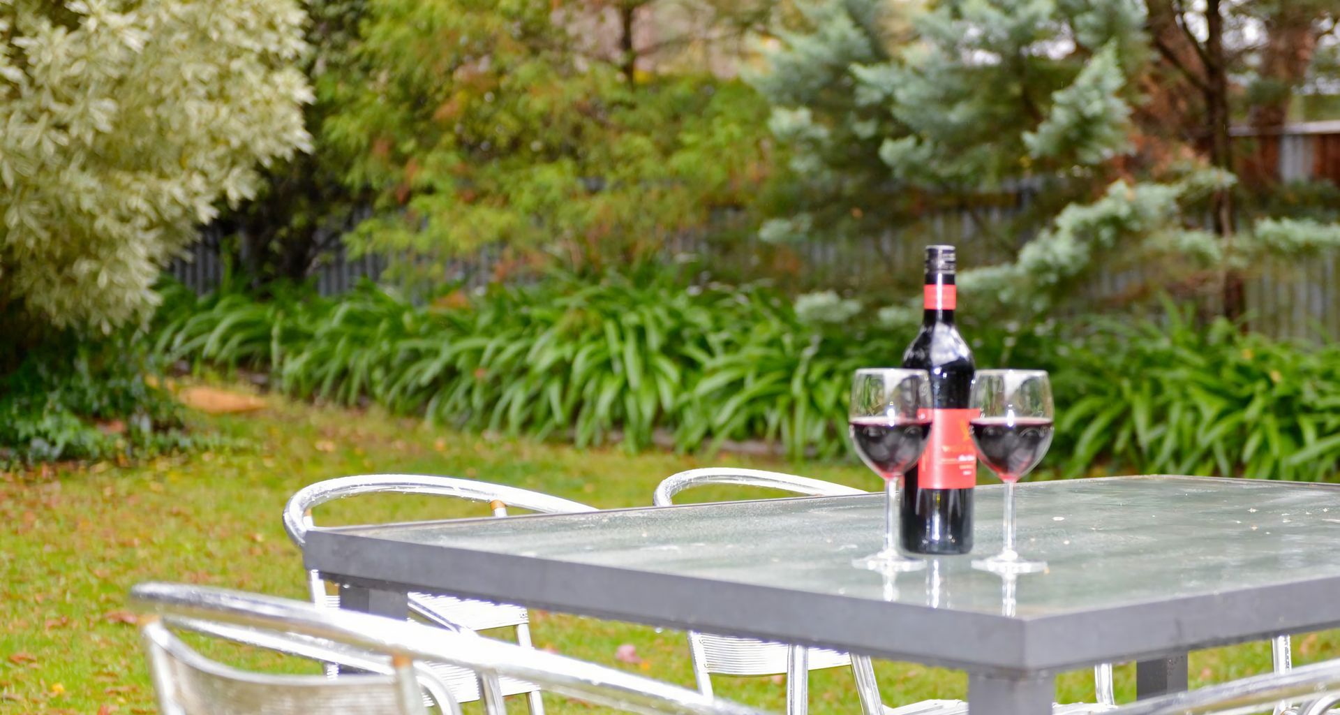 CEDAR HOLIDAY UNITS – APARTMENT 4