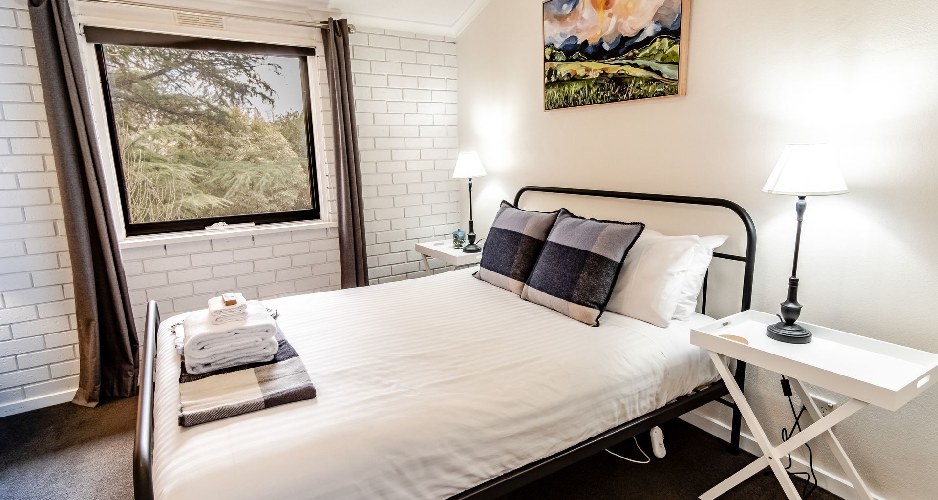 CEDAR HOLIDAY UNITS – APARTMENT 4