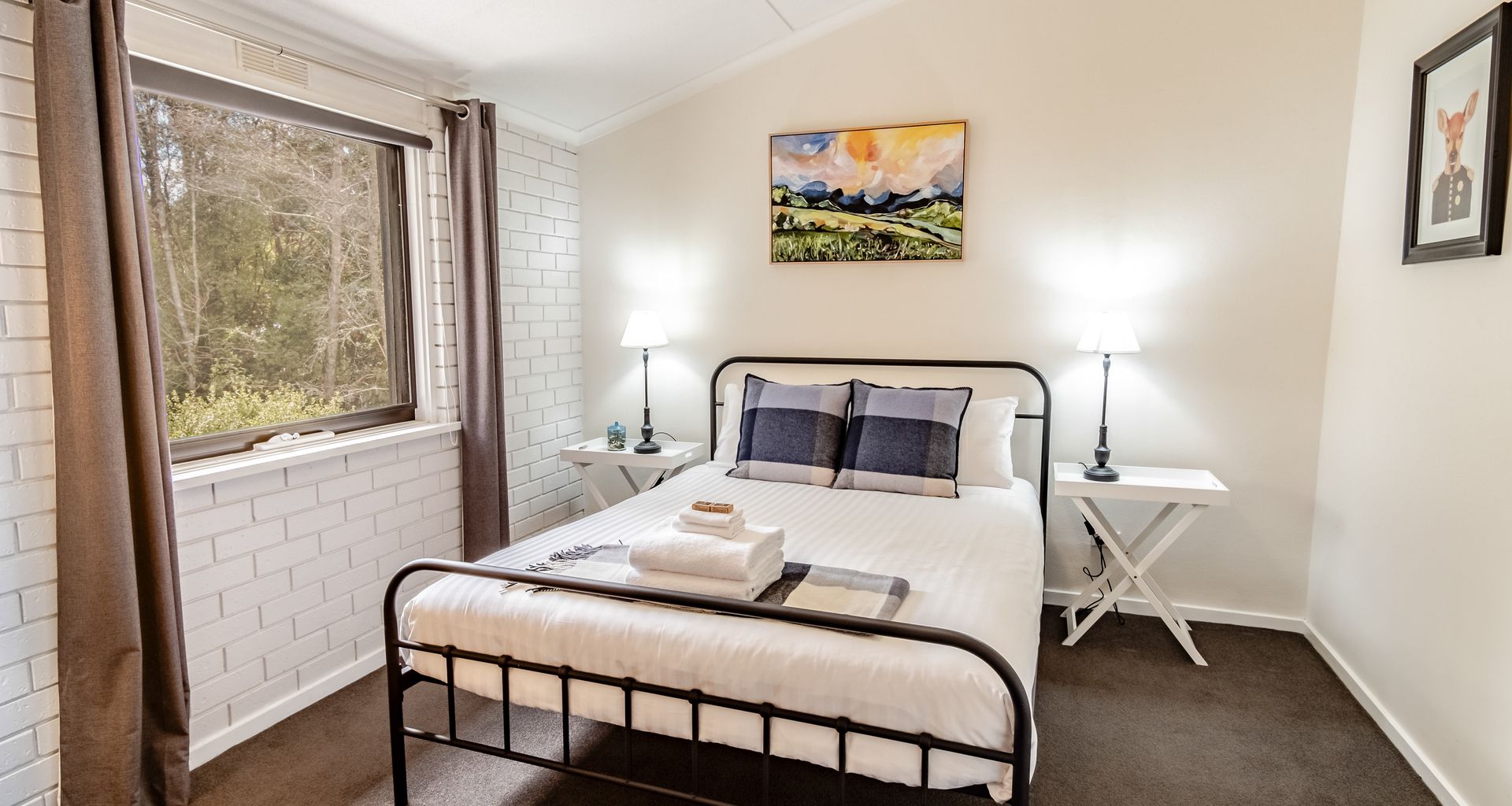 CEDAR HOLIDAY UNITS – APARTMENT 4