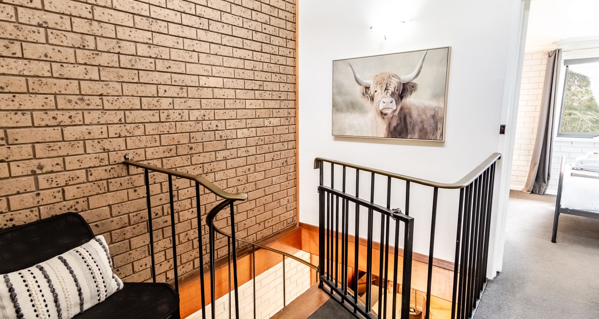 CEDAR HOLIDAY UNITS – APARTMENT 4