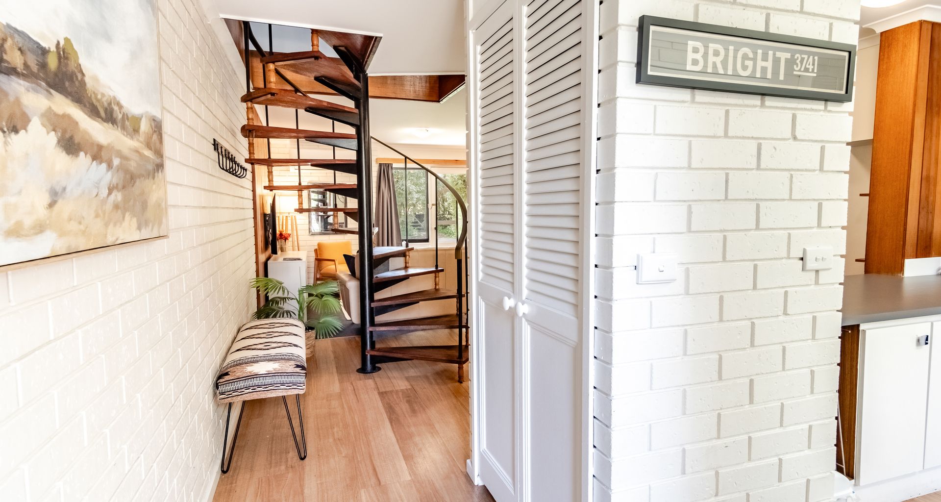 CEDAR HOLIDAY UNITS – APARTMENT 4