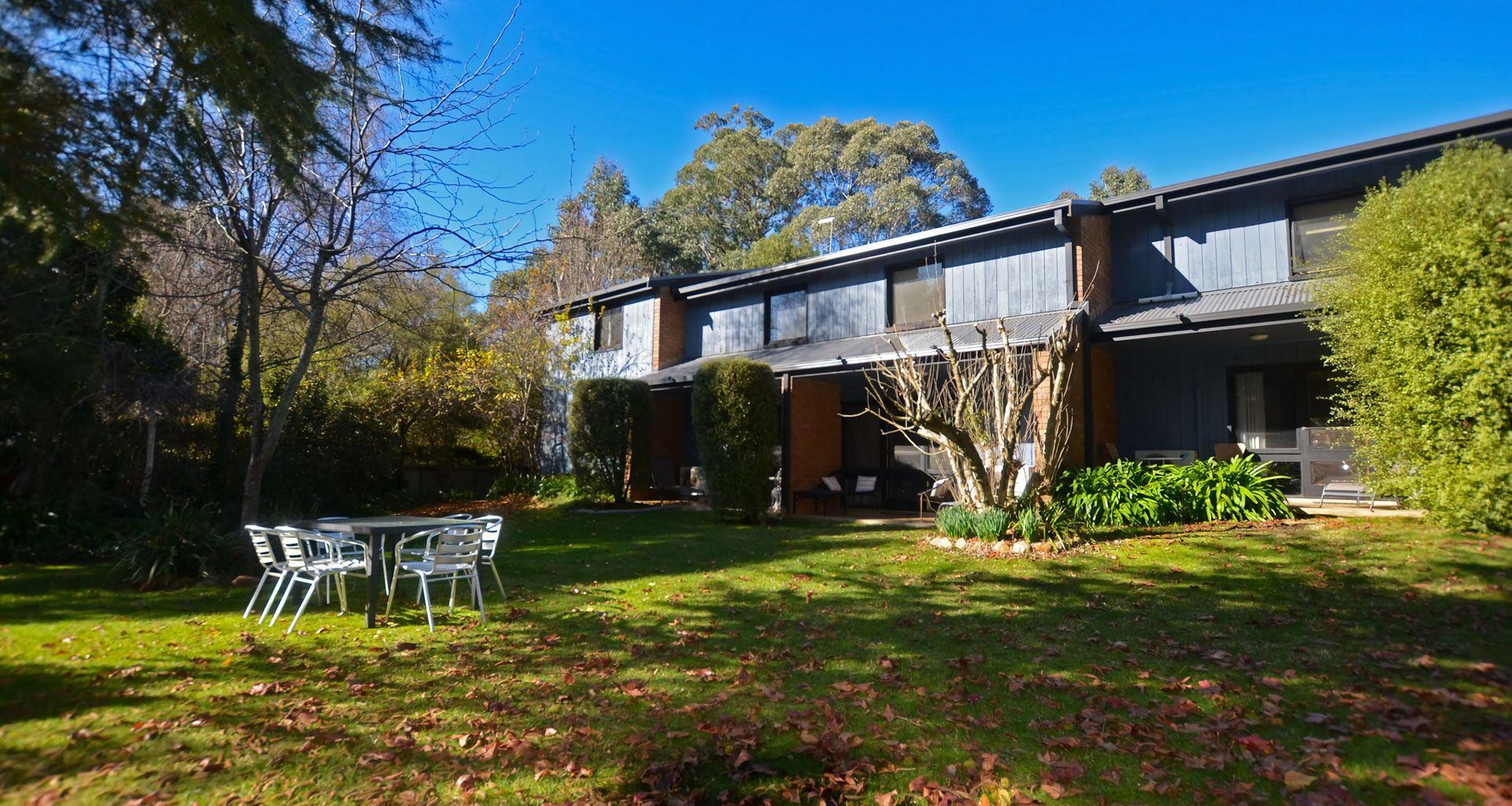 CEDAR HOLIDAY UNITS – APARTMENT 4