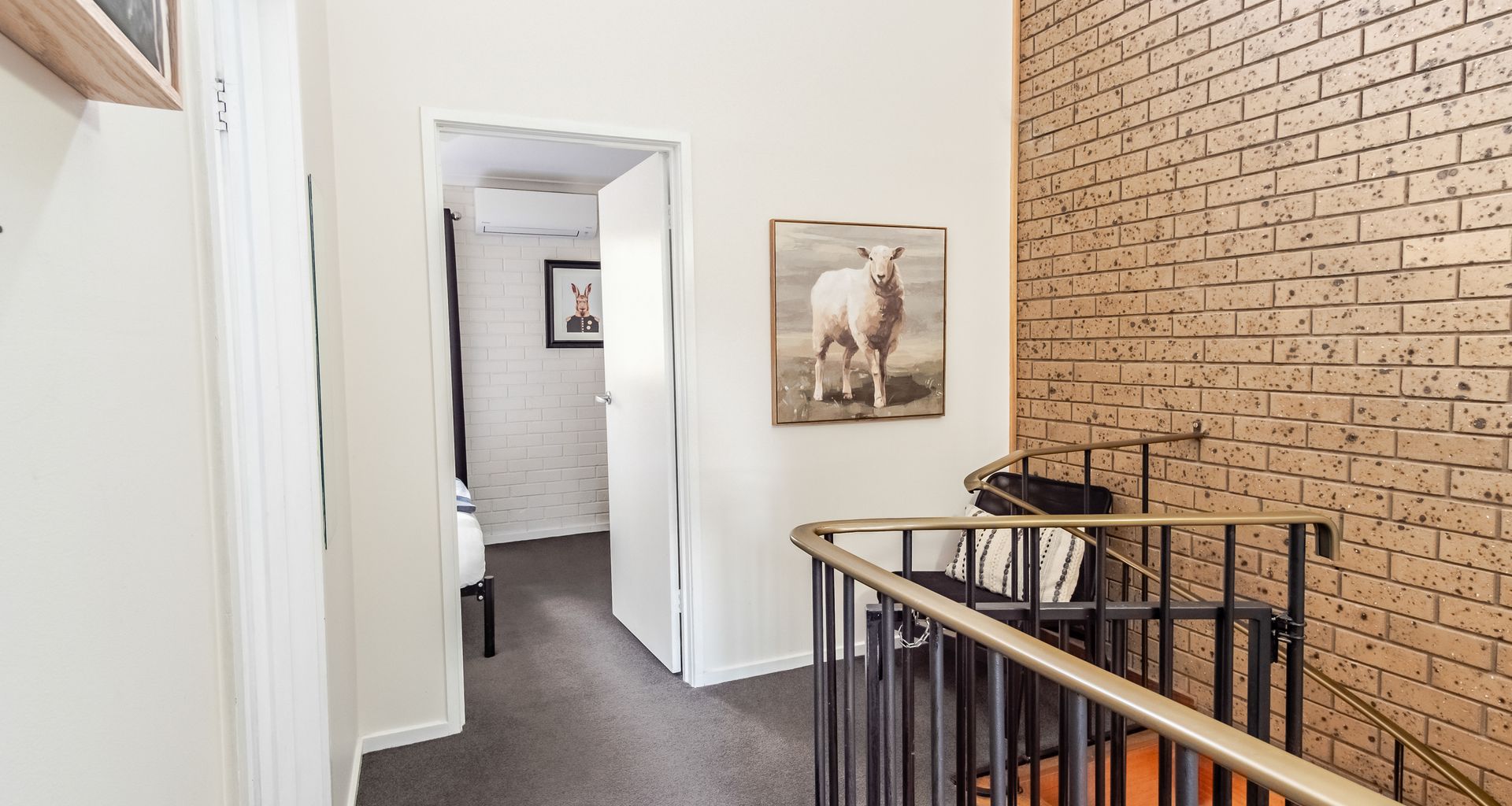 CEDAR HOLIDAY UNITS – APARTMENT 4