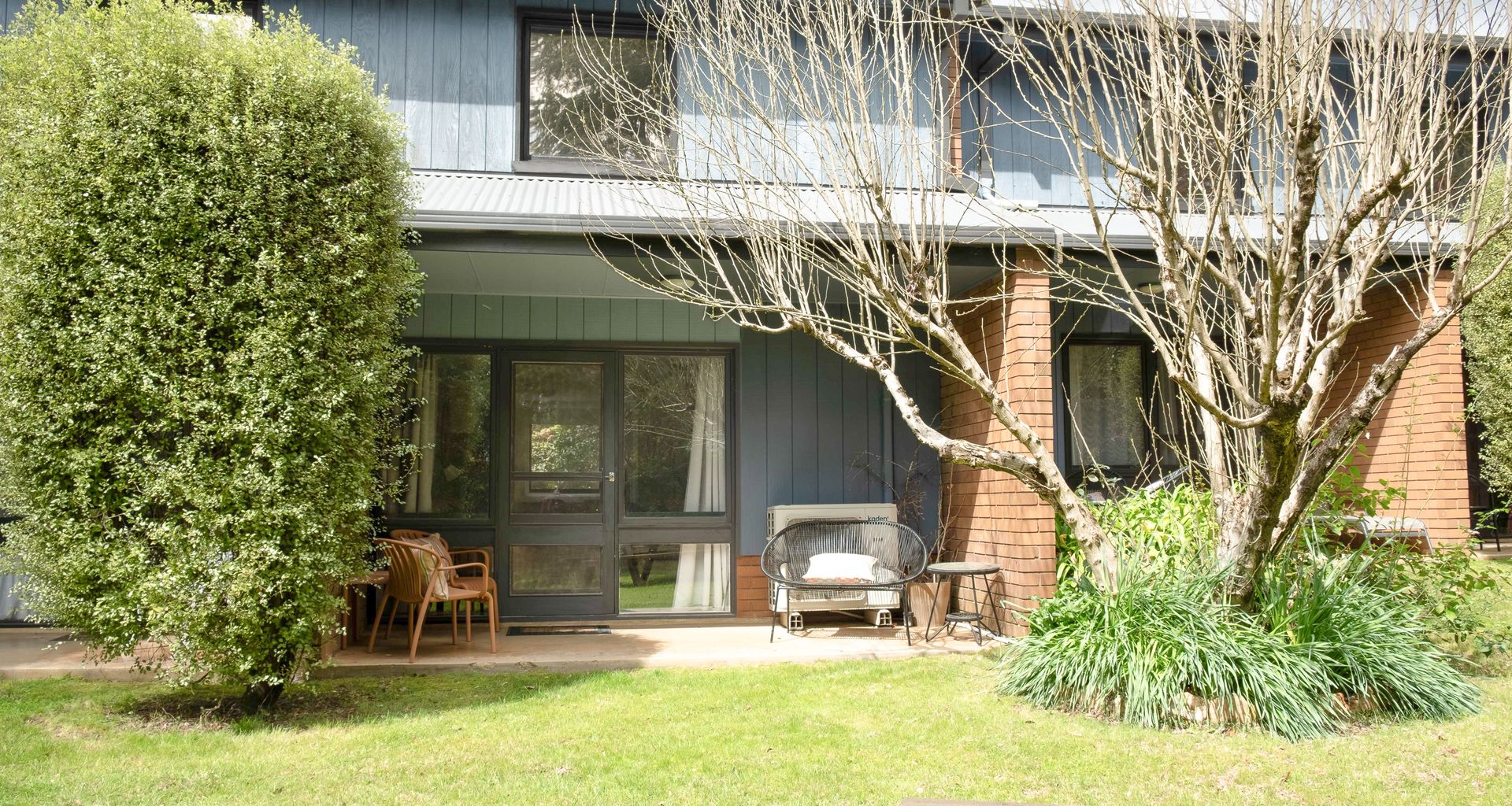 CEDAR HOLIDAY UNITS – APARTMENT 4