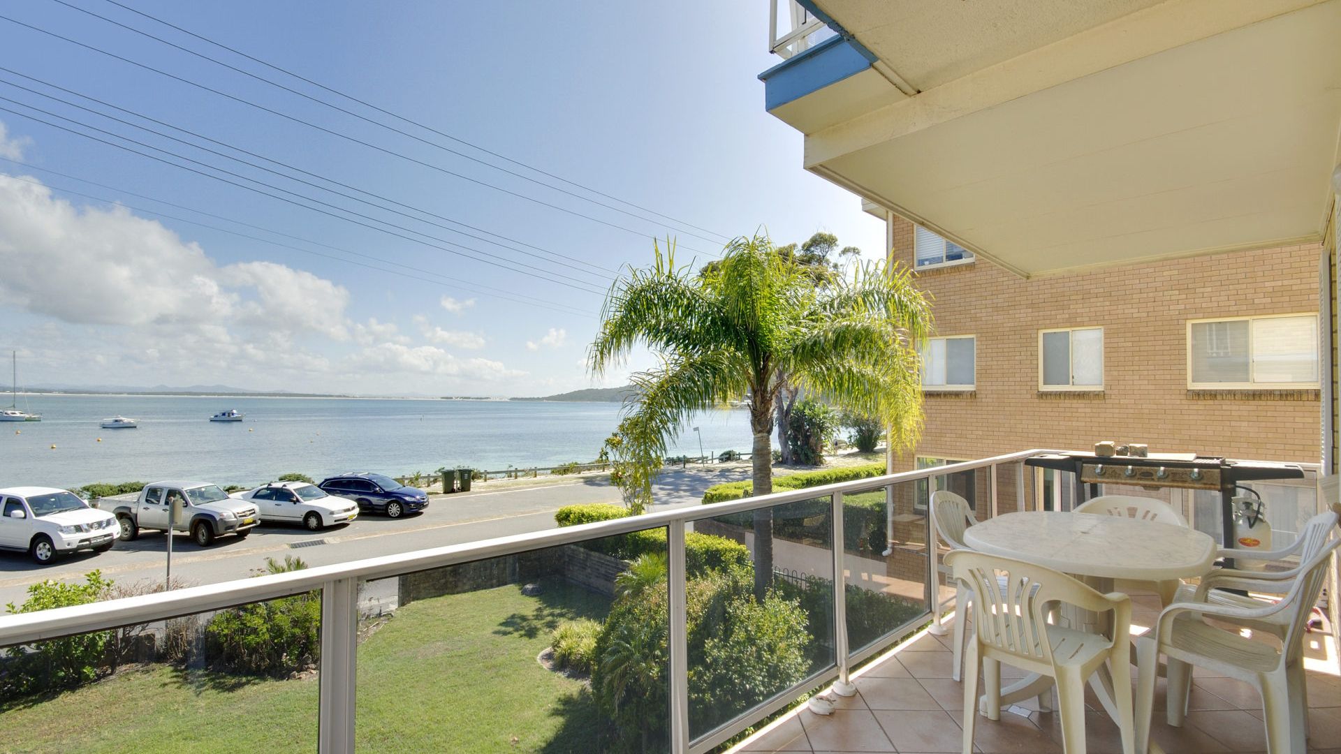 Castaways, Unit 4/17 Shoal Bay Road