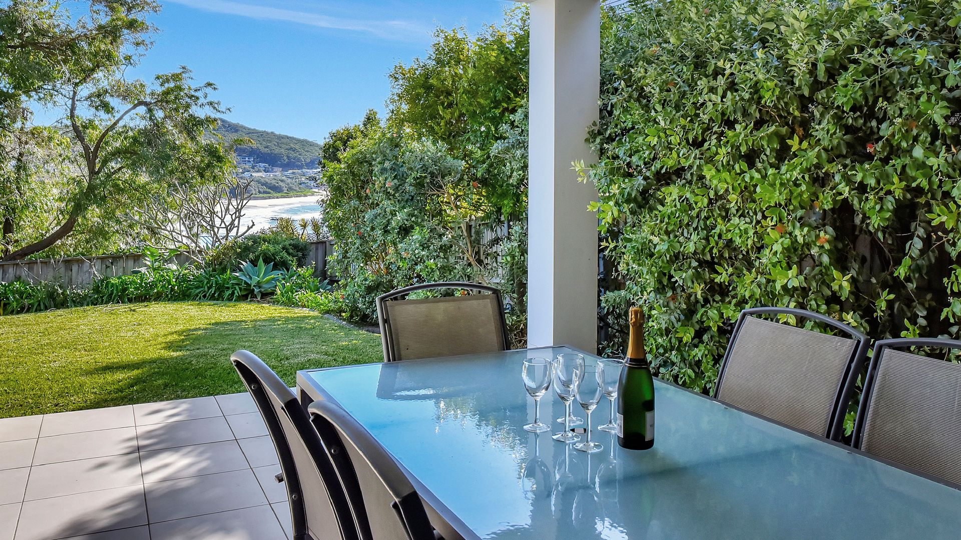 Beach House, 1/20 Pacific Drive