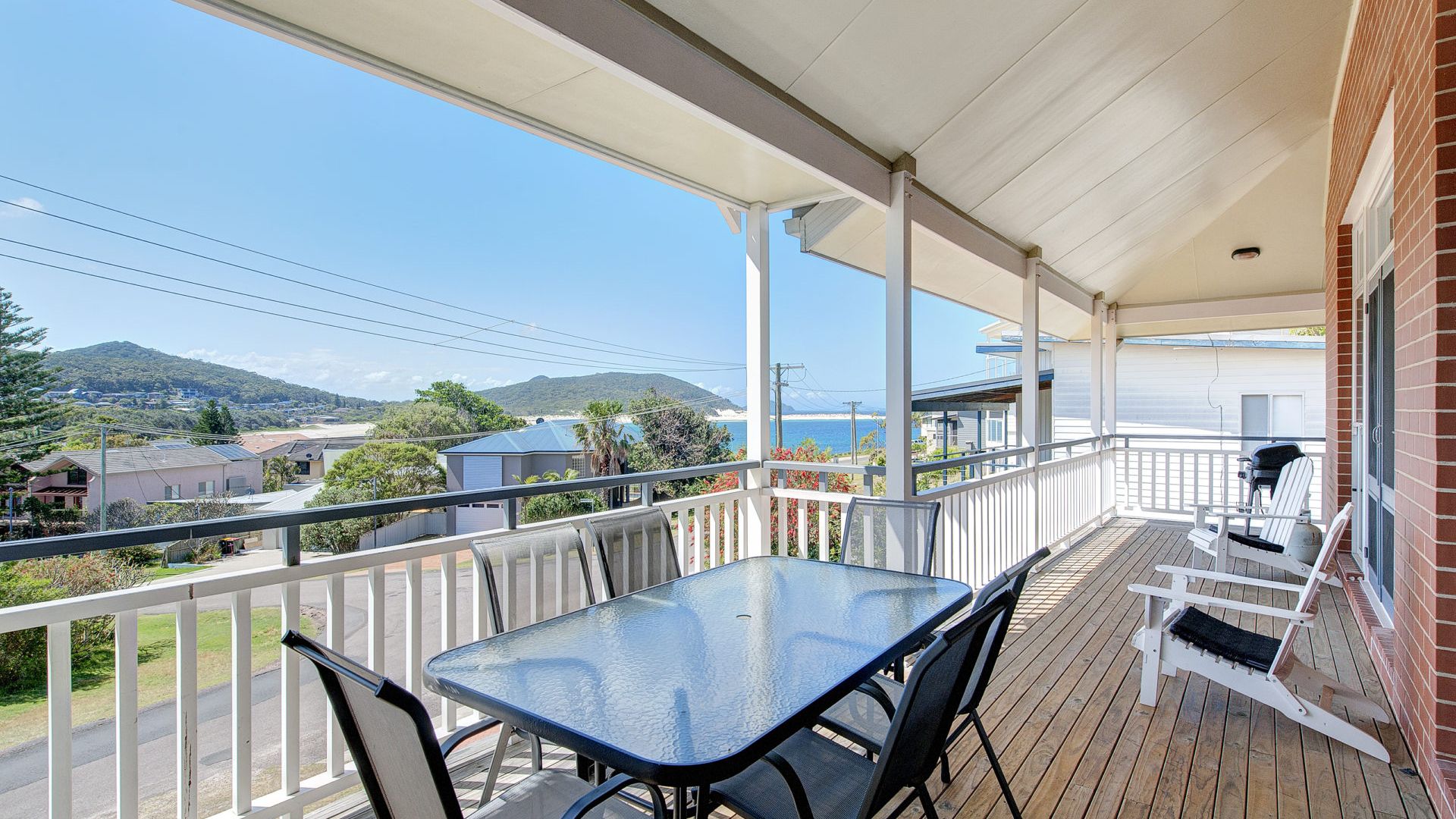 Surf Break, 10B Tuna Crescent (Upstairs)