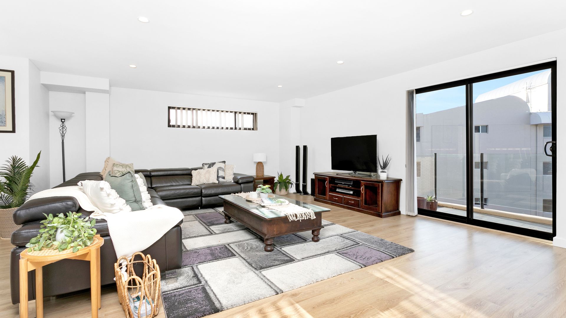 Dolphin Cove, Unit 13/2-6 Government Road