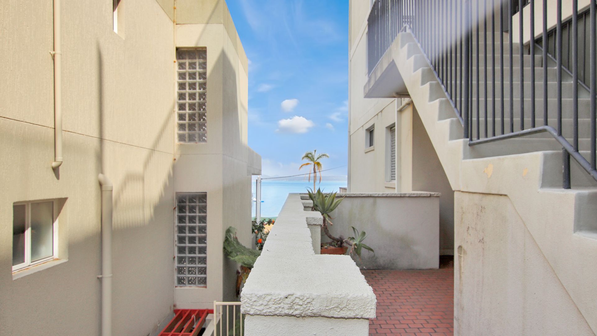 Bayview Towers, Unit 1/15 Victoria Parade