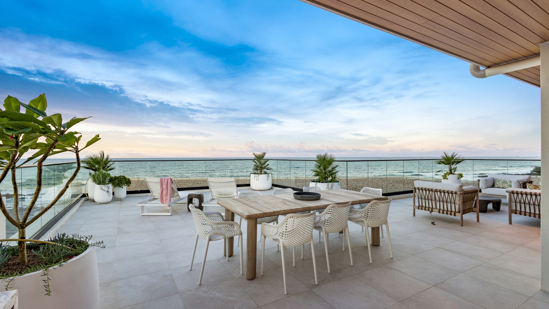 Penthouse @ First Bay Coolum